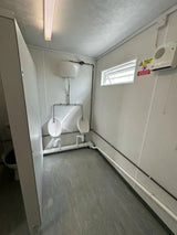 Contenedor de oficina 9,7 x 3 m con sanitarios